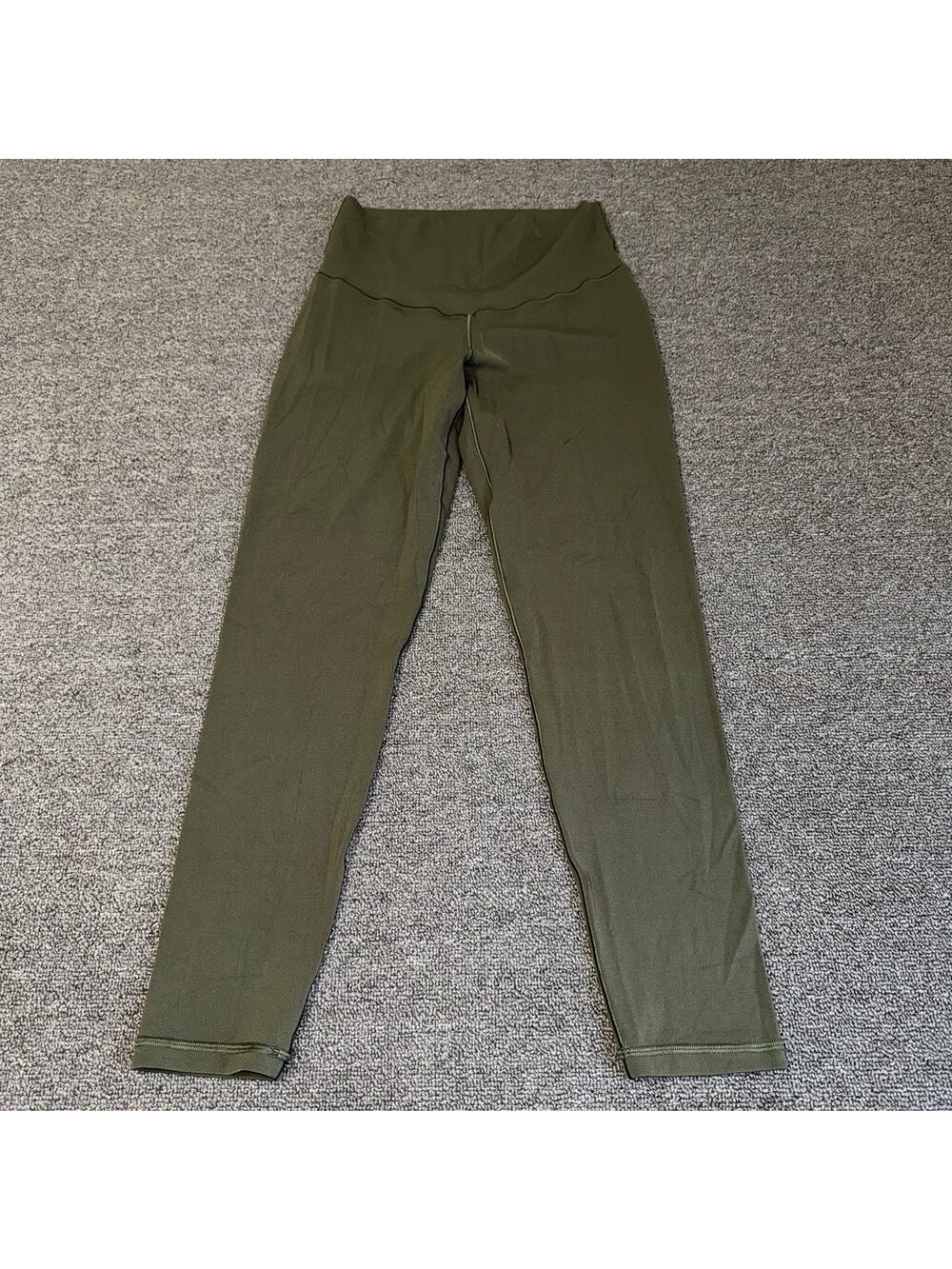 Offline by Aerie Real Me Hi-Rise 7/8 Legging Khaki Green Women's Medium Yoga